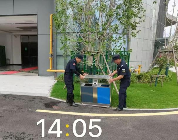 C:/Users/BA/Desktop/風雨過后南京保安迅速行動，恢復安“寧”面貌/4.jpg4